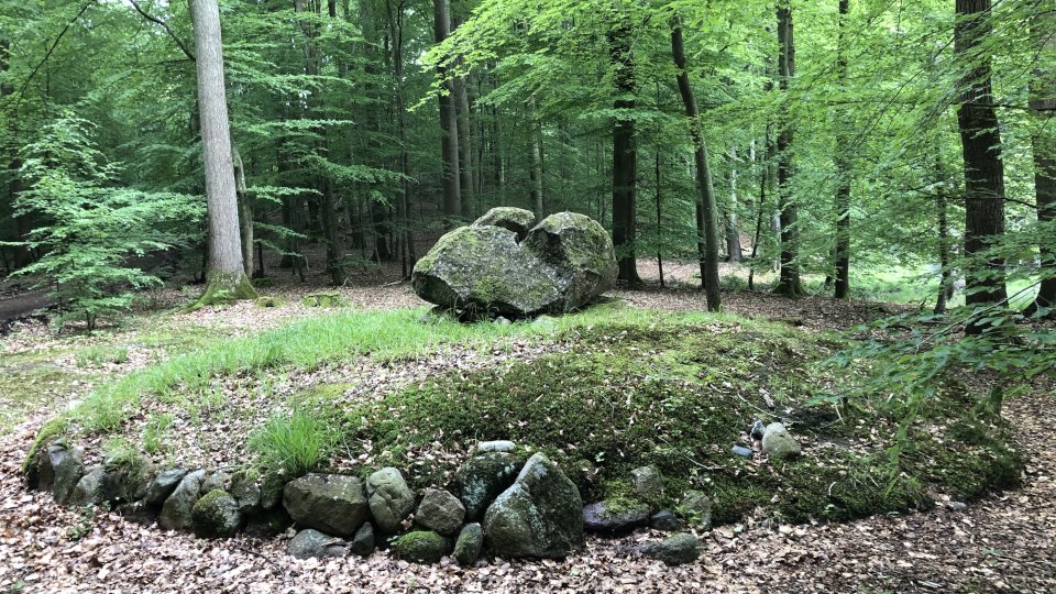 Image of Glücksburg 02 (Dolmen / Quoit / Cromlech) by Nucleus