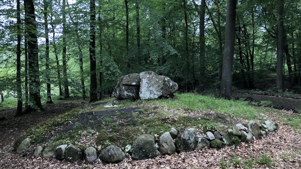 Image of Glücksburg 02 (Dolmen / Quoit / Cromlech) by Nucleus