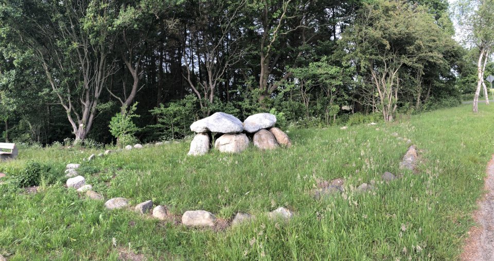 Image of Ramsdorf 1 (Dolmen / Quoit / Cromlech) by Nucleus