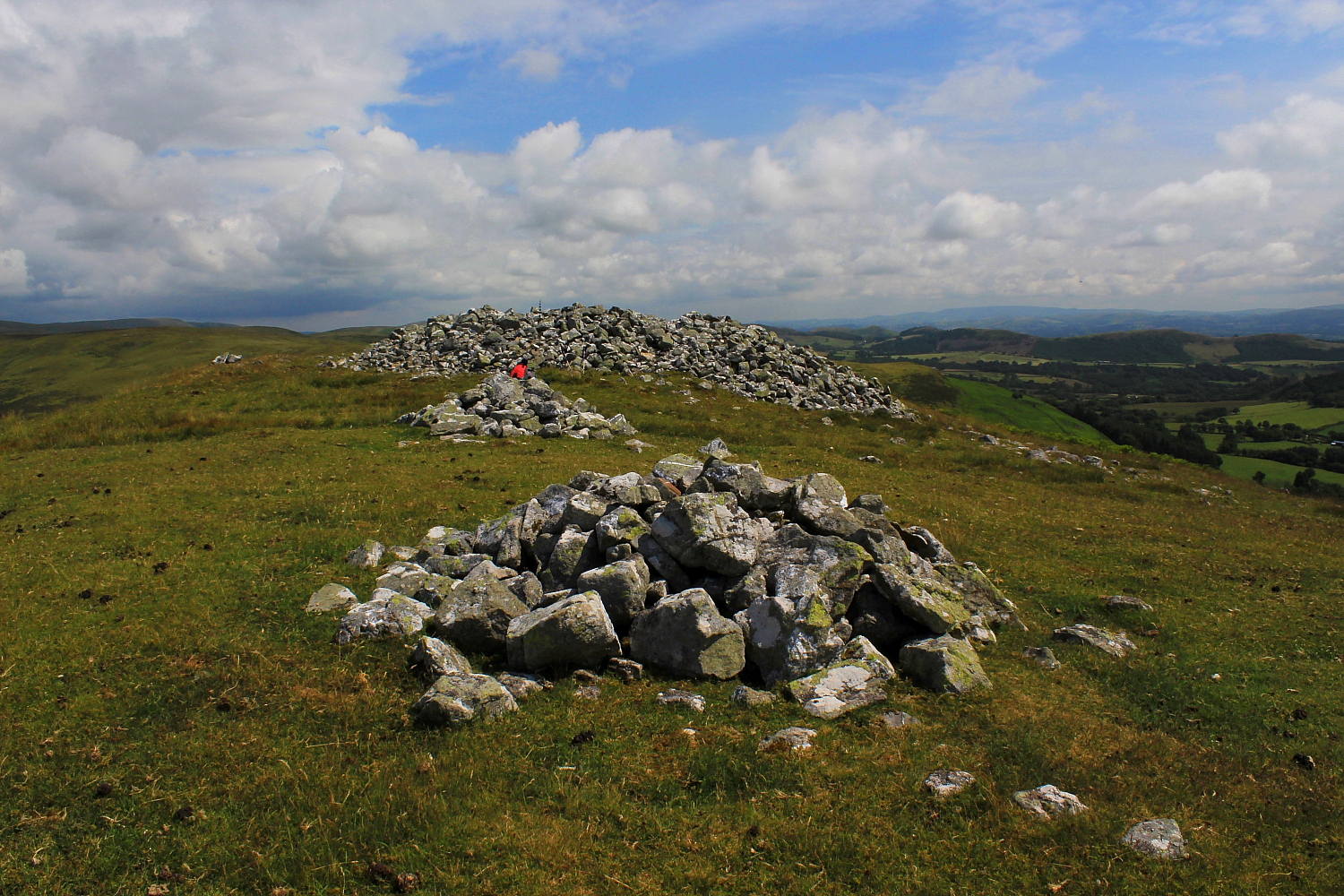 Image of Garn Wen, Llanfihangel Abergwesyn (Round Cairn) by GLADMAN