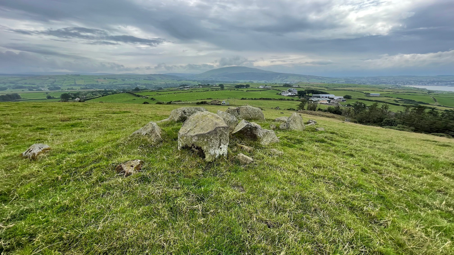 Image of Ballyvoy (Court Tomb) by ryaner