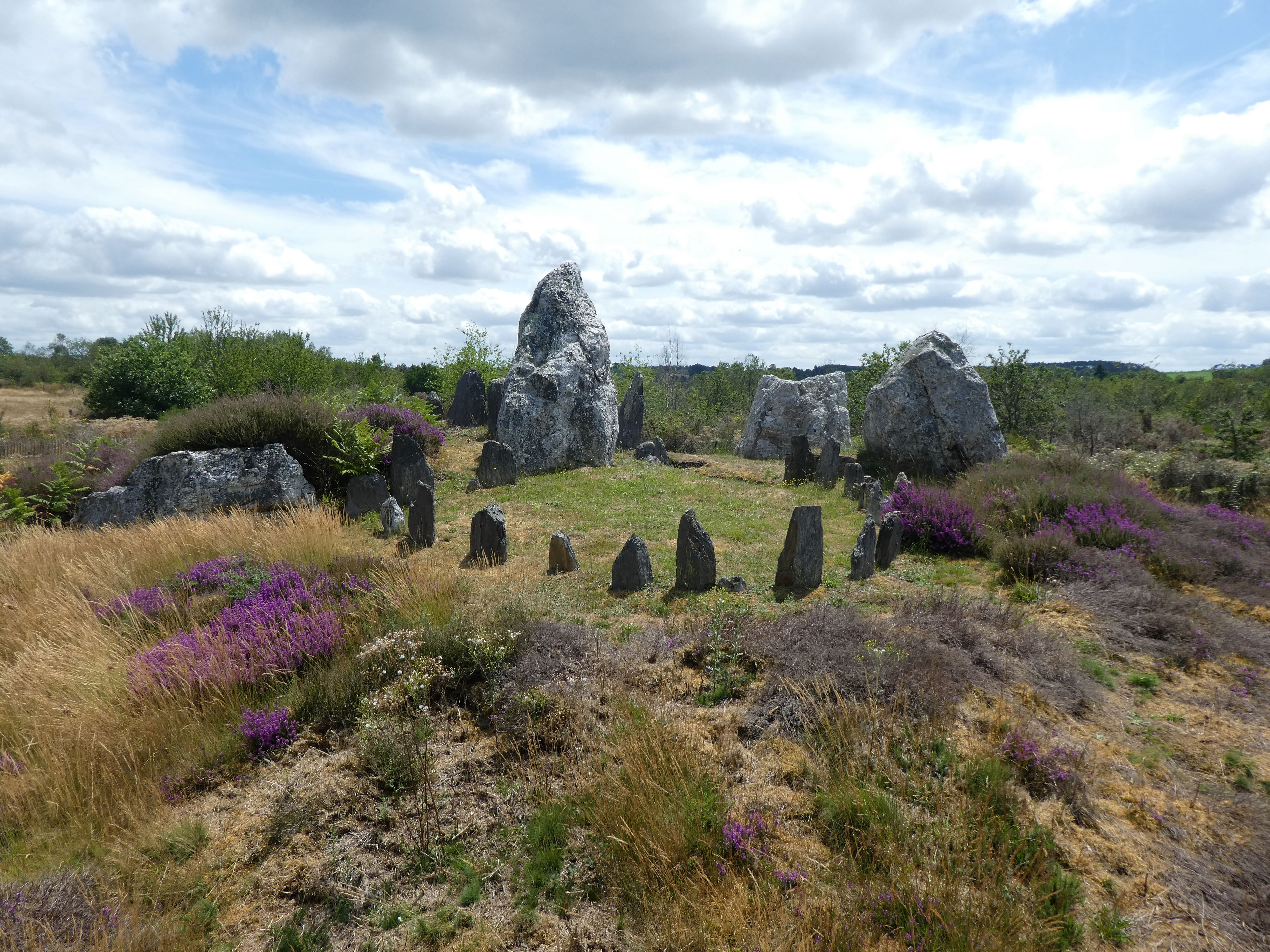 Image of Chateau Bû (Cairn(s)) by costaexpress