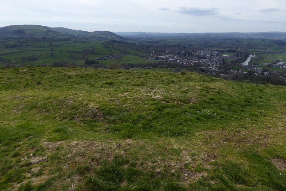 Image of Garth (Duhonw) (Hillfort) by thesweetcheat
