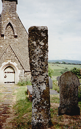 Image of Sarn Meyllteyrn (Standing Stone / Menhir) by Wotan