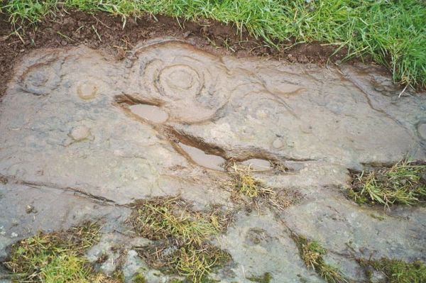 Image of North Balfern (Cup and Ring Marks / Rock Art) by rockartuk