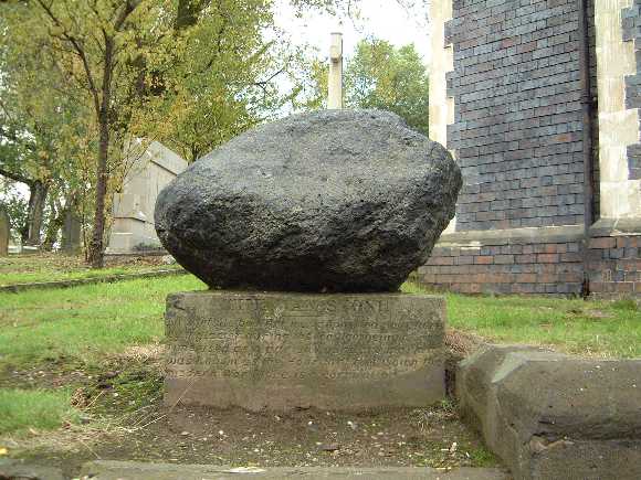 Image of The War Stone (Standing Stone / Menhir) by baza