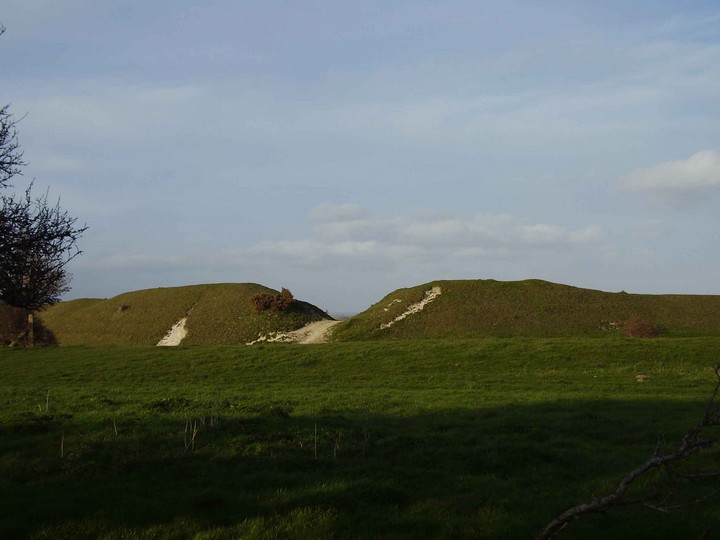 Image of Poundbury Hillfort by formicaant