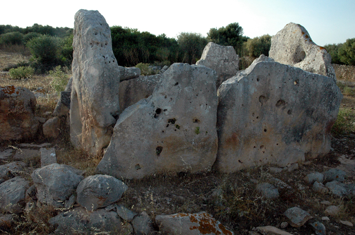 Image of Ses Roques Llises (Dolmen / Quoit / Cromlech) by Jane