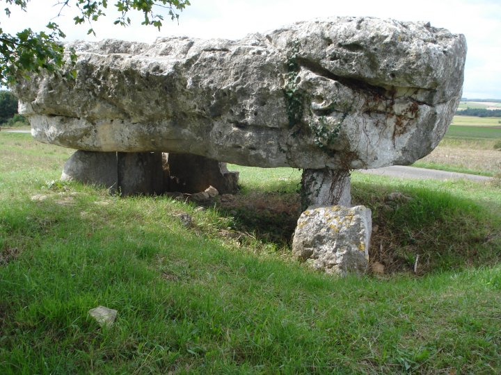 Image of La Petite Pérotte (Burial Chamber) by Chance