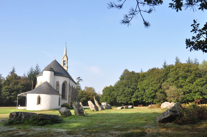 Image of Chapelle de Notre Dame de Lorette (Cromlech (France and Brittany)) by Jane