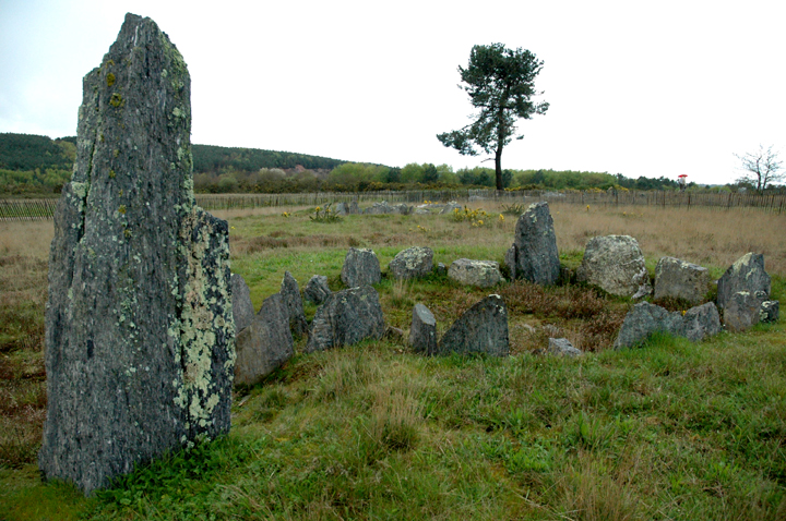 Image of La Croix de St Pierre (Cairn(s)) by Moth