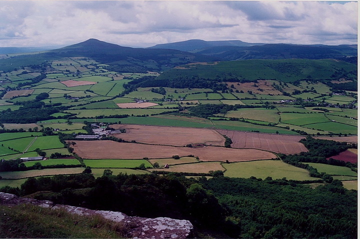 Image of Ysgyryd Fawr (Hillfort) by GLADMAN
