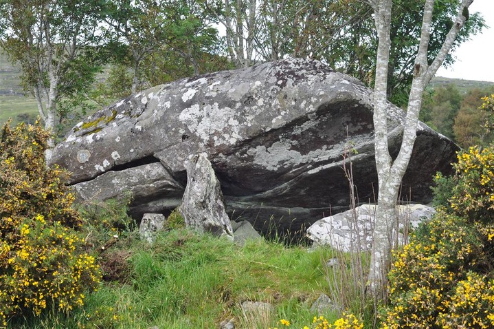 Image of Eskaheen (Portal Tomb) by bogman